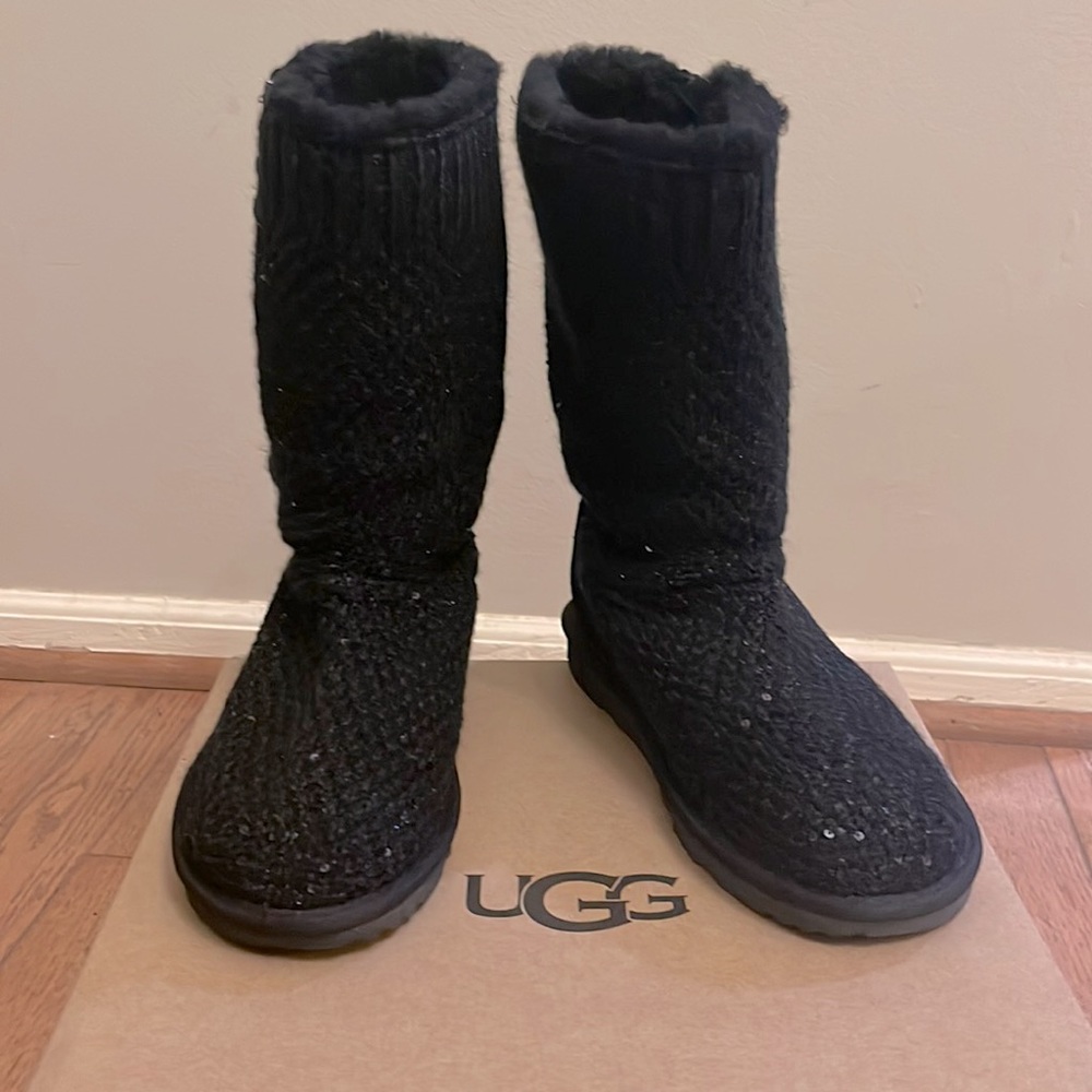 Ugg Sequin Knit Boot size 5 New in Box